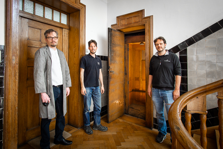 Jan Dumno -elevatormuseum.de (links), ich Christian Tauss - Wiener Aufzugmuseum (mitte), Christian Bayer -bauwerkpluss (rechts)